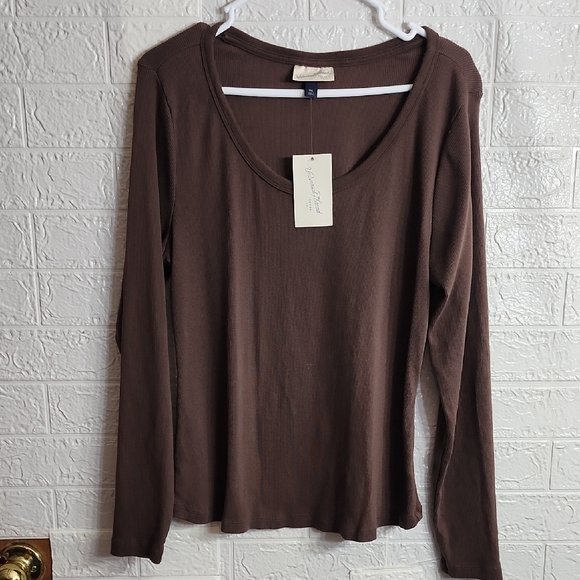 Universal Thread Tops - Universal Thread Chocolate Long Sleeve Thermal